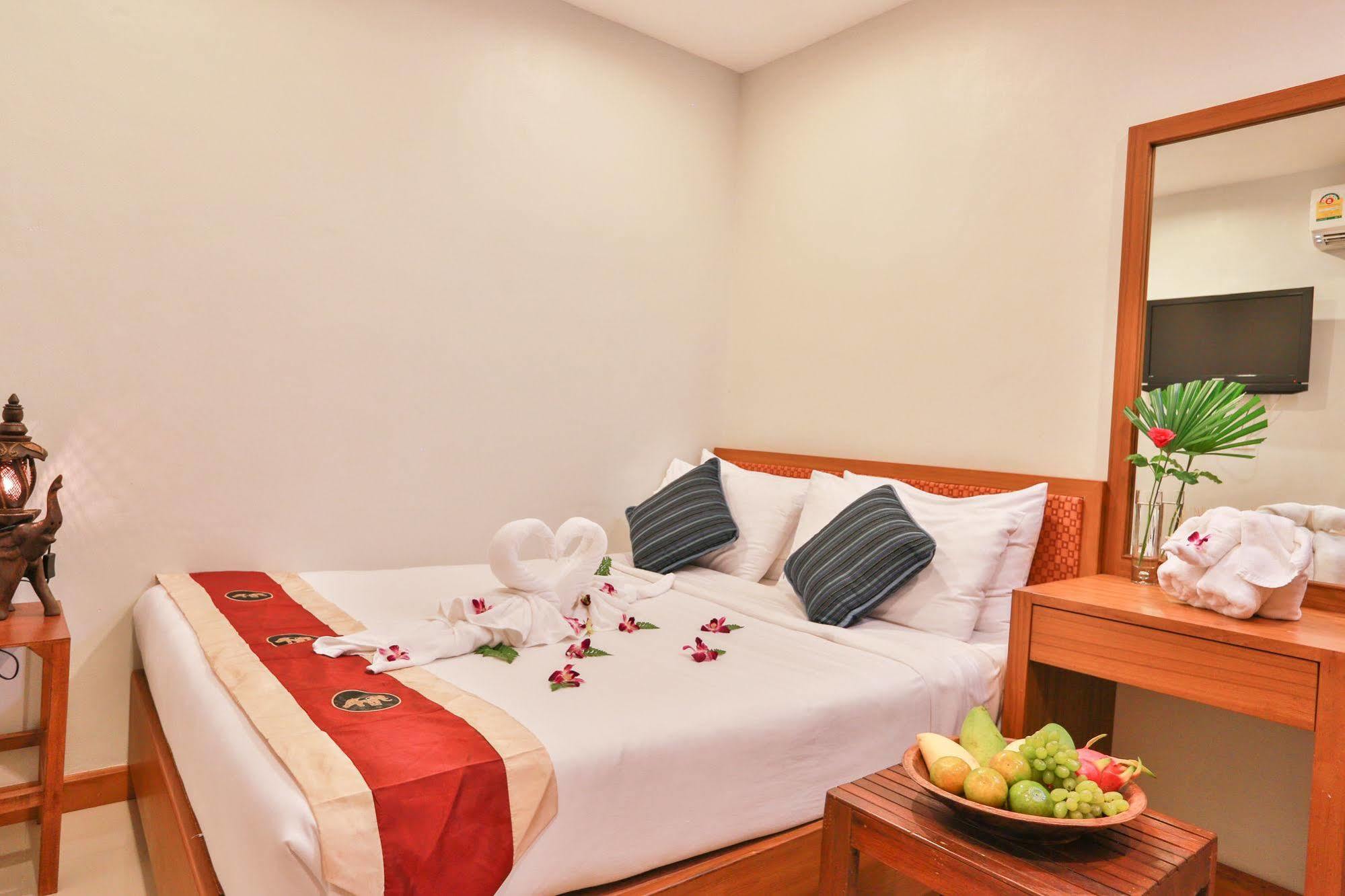 Hip Yaya Residences Patong Ngoại thất bức ảnh