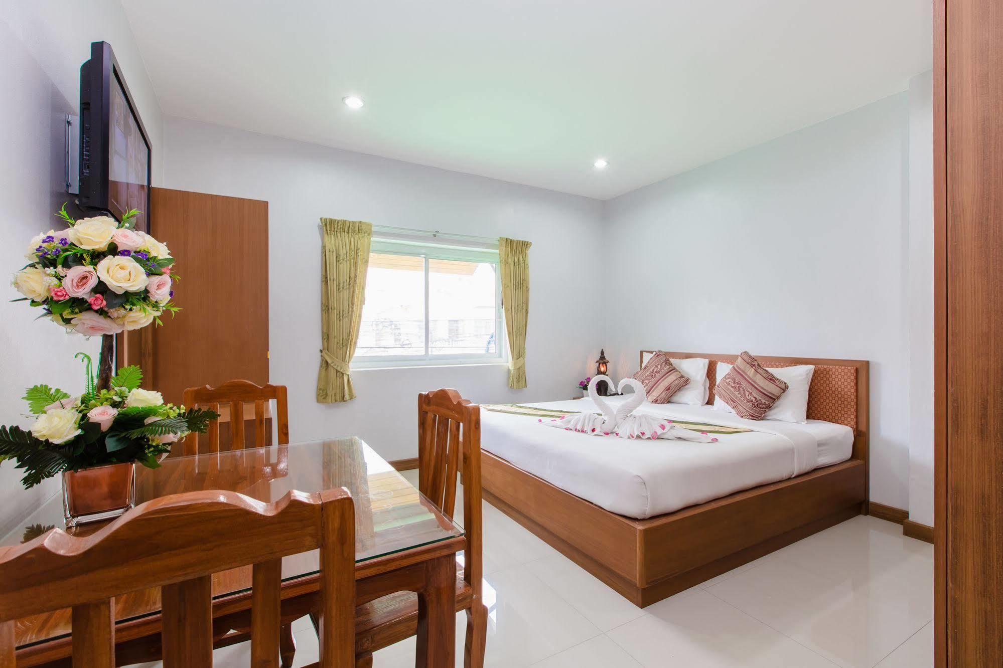 Hip Yaya Residences Patong Ngoại thất bức ảnh