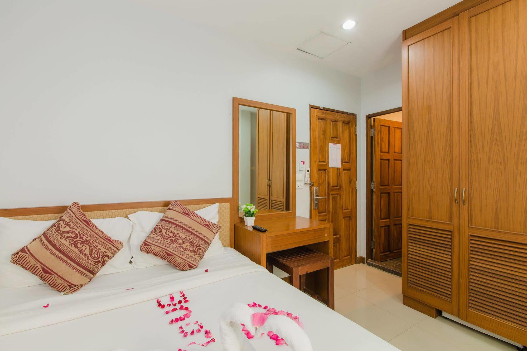 Hip Yaya Residences Patong Ngoại thất bức ảnh